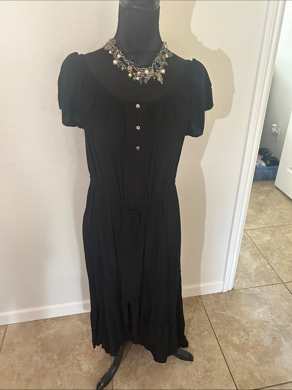 Classic Black Midi Dress with Short Puff Sleeves